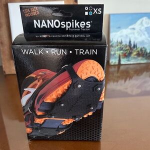 Women’s Orange/Black Traction Cleats - XS